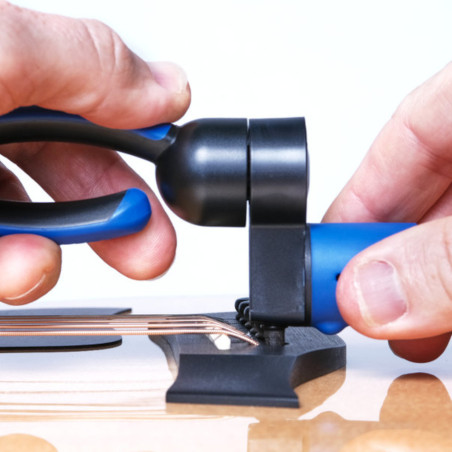 Music Nomad Grip One - All in ONE String Winder, Cutter, Puller